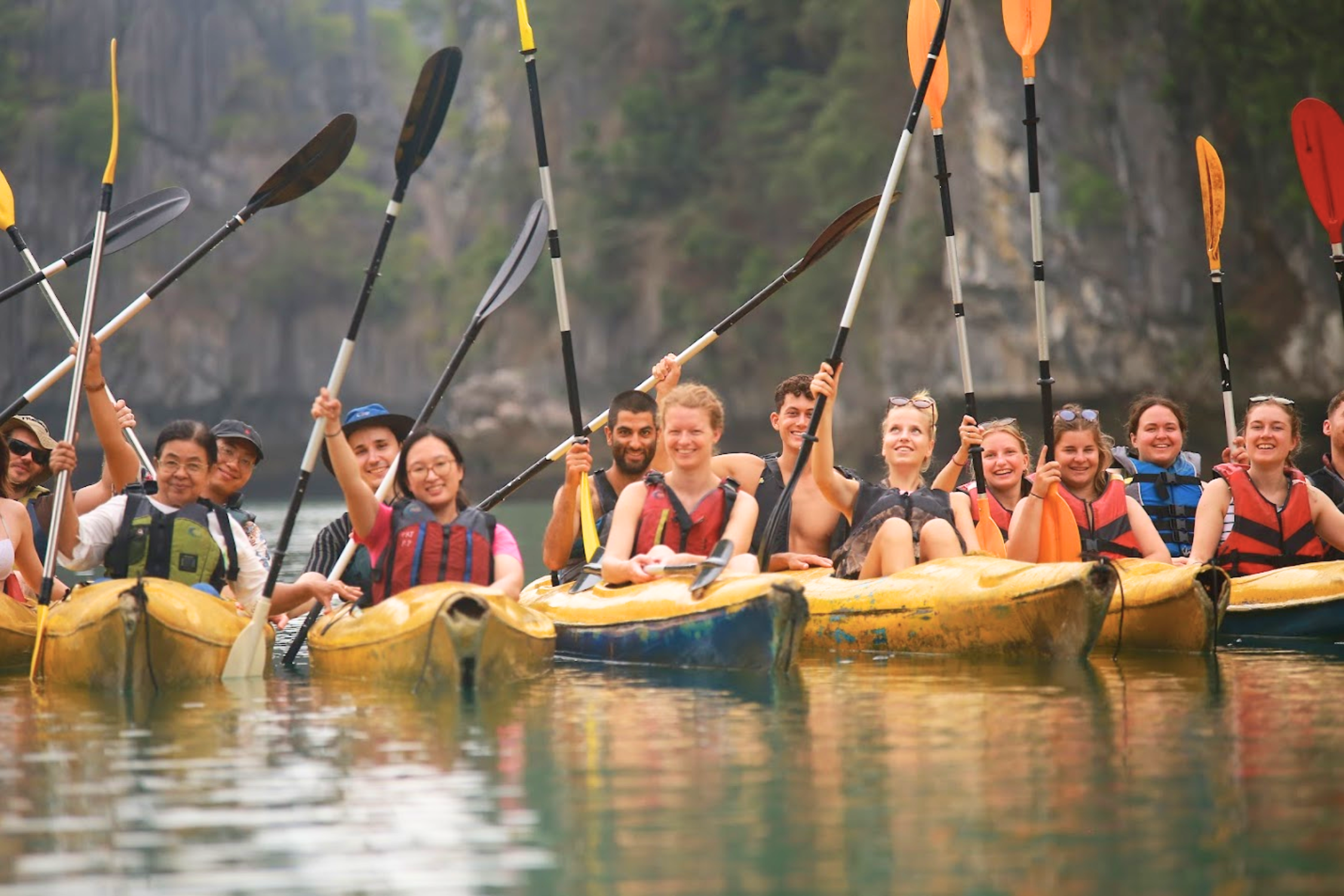 Kayaking Experience in Cat Ba