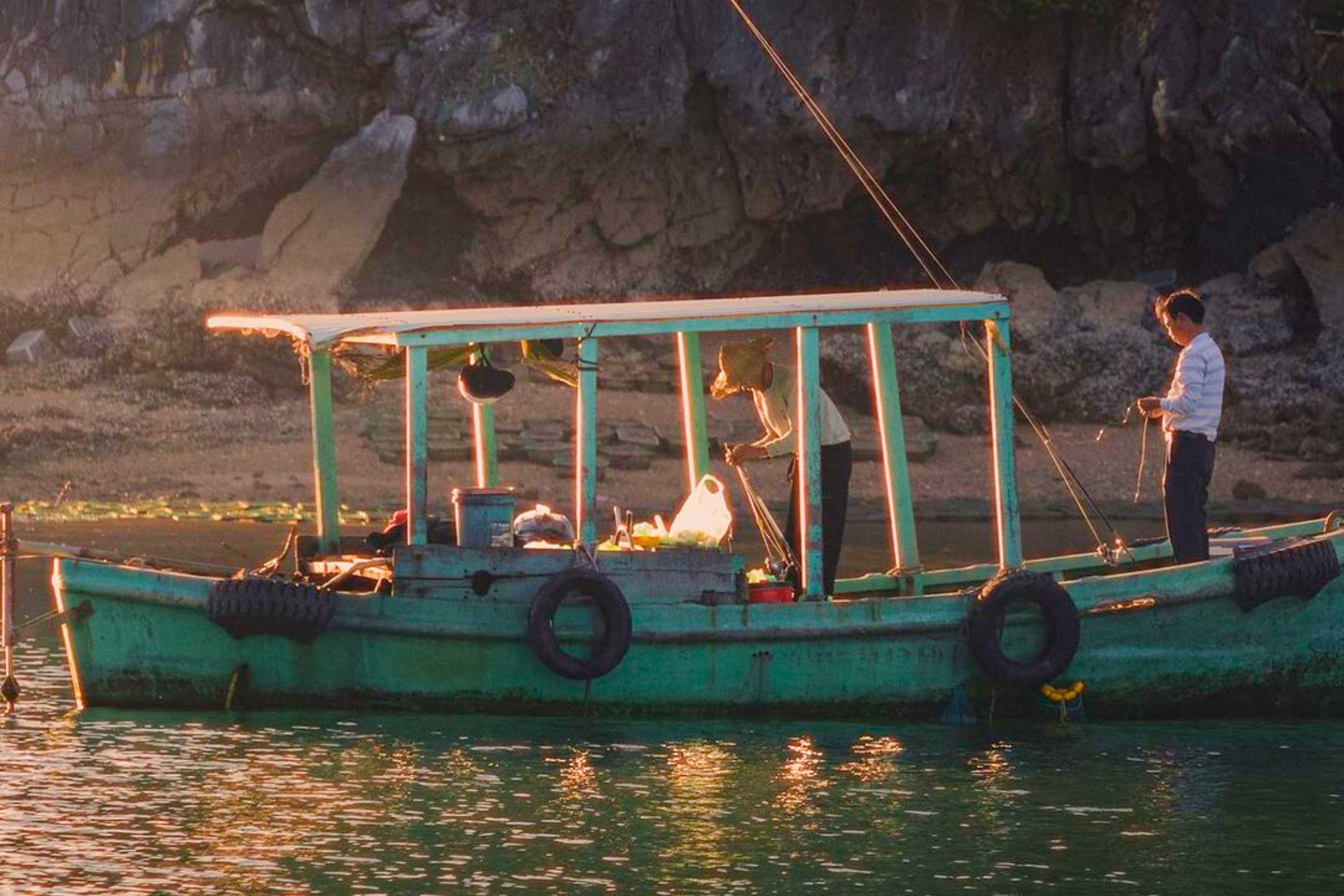 Tranquil life of fishermen in Cai Beo Fishing Village