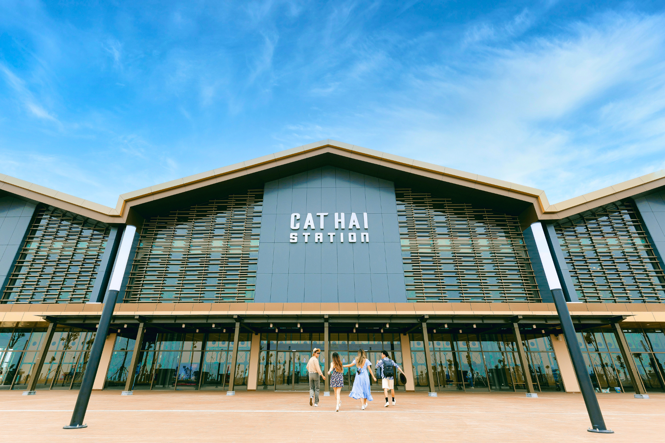 Cat Hai Station