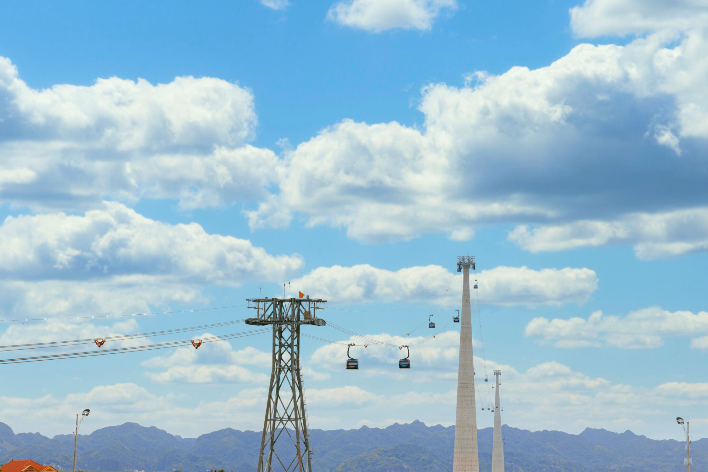Cat Ba Cable Car